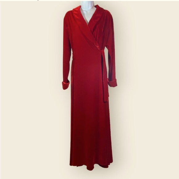 PajamaGram Womens Red Velour Robe | Full Length | Wrap Tie Sz L NWT - Picture 1 of 6